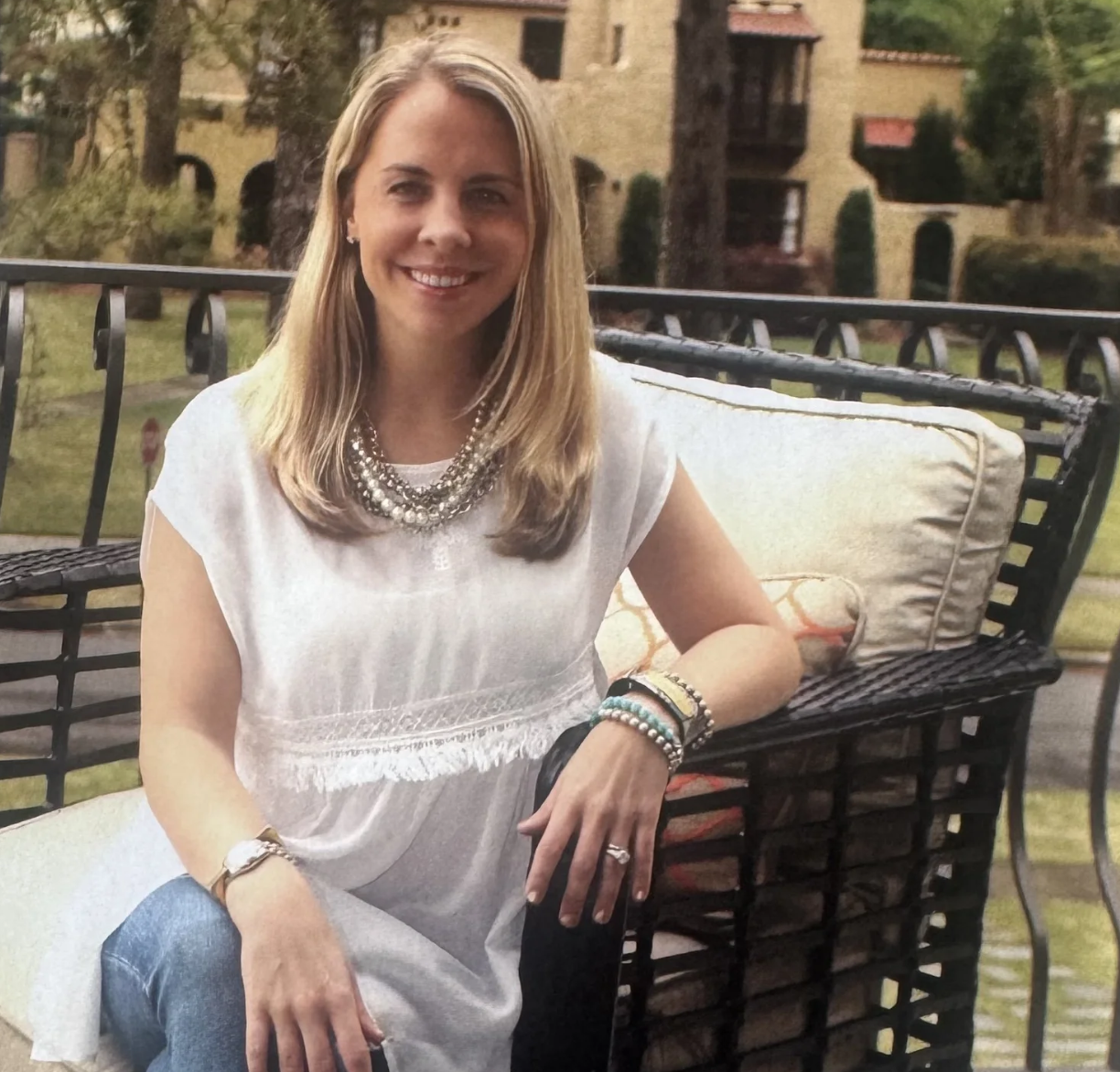 Headshot of Shelley Matthews